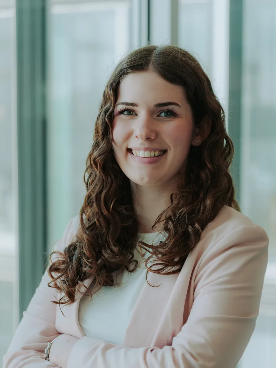 Jana Bernhardt, Head of Marketing bei officehafen